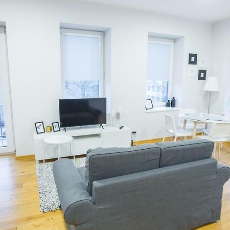 Bright 1Bd Apartment In Old Town By Hostlovers Kaunas Exterior photo